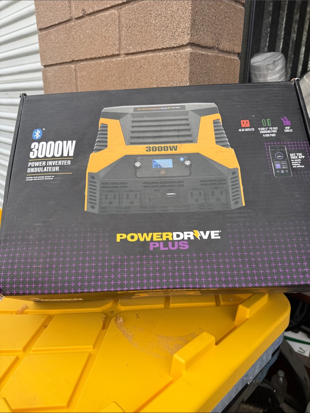 3000W Yellow/Gray Power Inverter Charger